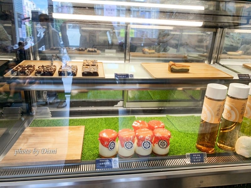 【台中北區美食】商家標誌 桐生日式可麗餅一中街排隊甜點店,軟餅皮豐富口味推薦 - 第3張圖 1-1 S__210345990