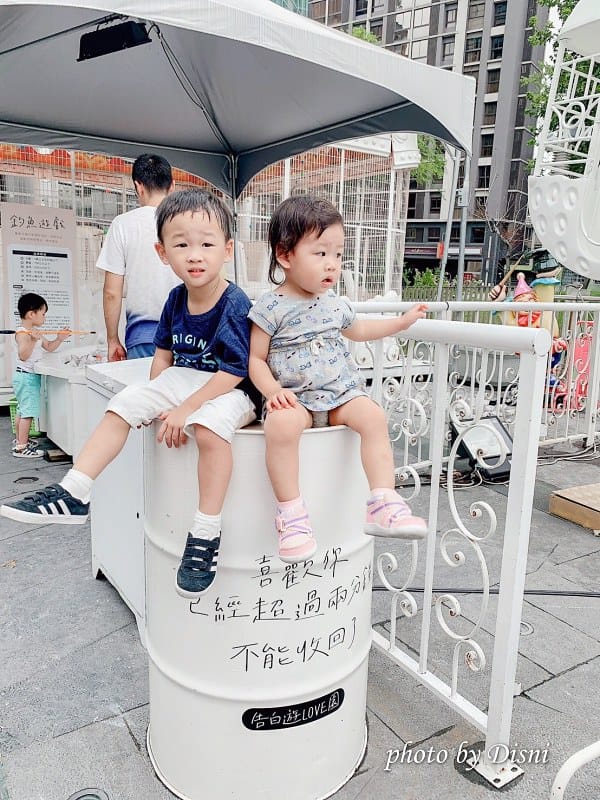【台中親子景點】告白遊love園勤美草悟廣場白色遊樂園,動力育樂 闖關活動 小孩的最愛IG打卡 - 第9張圖 S__211976204