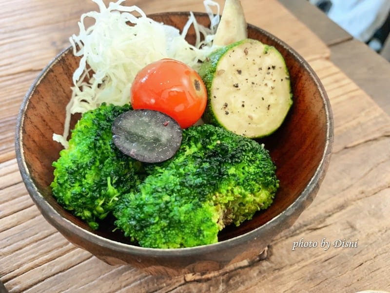 【台中南屯美食】山色 Shānsè黎明新村超夯排隊美食,台南山林香泰式咖哩IG打卡/菜單 - 第17張圖 1-3 S__218587159
