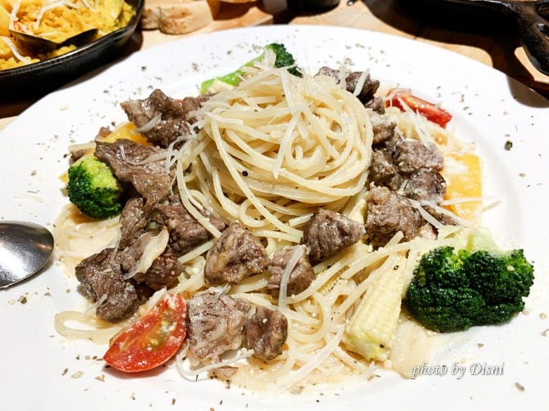 【台中西區美食】Smoker煙燻咖啡隱藏在勤美巷弄的美食,小鐵鍋早午餐熱門老屋IG打卡/菜單 - 第11張圖 1-6