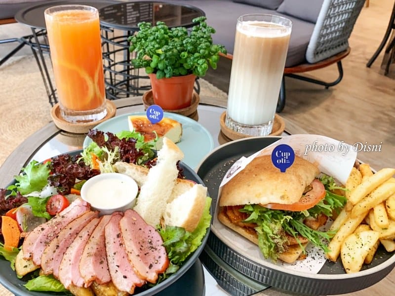 【台中南屯美食】Cupoti Cafe咖波堤美麗藍色系早午餐咖啡廳,質感裝潢 平價飲品IG打卡/菜單 - 第18張圖 1-8