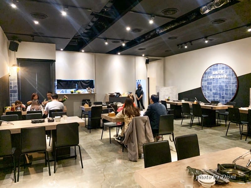 【台中北屯美食】深紅汕頭鍋物二訪的超好吃火鍋推薦,四人套餐海鮮肉盤大爆炸IG打卡/菜單 - 第3張圖 S__250953743_batch1