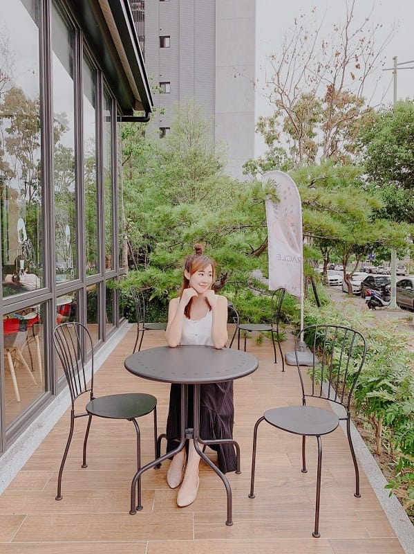 【台中北屯美食】Oracle Coffee 神諭咖啡大坑情人橋旁超美咖啡館,挑高玻璃質感網美店IG打卡/菜單 - 第15張圖 S__11862035_batch1