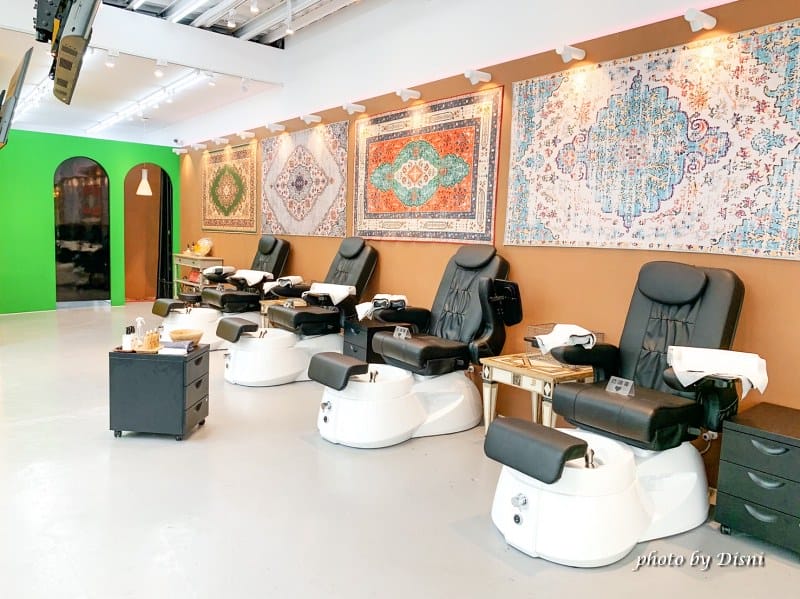 【台中美甲】NailNail安和店服務親切專業的白色風情美甲店,足部保養單色凝膠 - 第7張圖 S__14188588_batch1