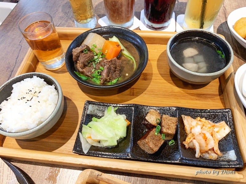 【台中霧峰美食】窩草的日子戶外大庭媛親子餐廳,環境舒服寬敞玻璃屋IG打卡/菜單 - 第30張圖 S__19251236_batch1