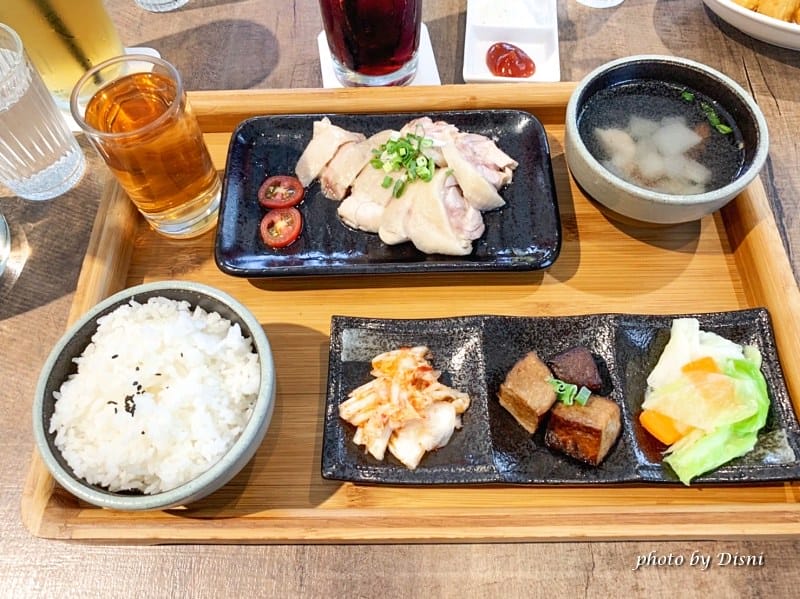 【台中霧峰美食】窩草的日子戶外大庭媛親子餐廳,環境舒服寬敞玻璃屋IG打卡/菜單 - 第27張圖 S__19251233_batch1