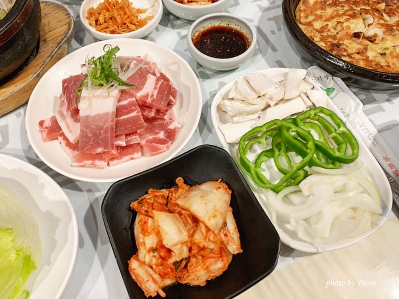 【台中北屯美食】非常石鍋平價韓式料理 炸雞/年糕/烤肉,免費韓服體驗IG打卡/菜單 - 第19張圖 1-1 S__27656216_batch