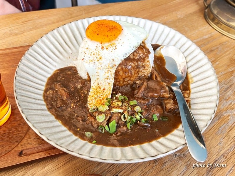 【台中西屯美食】在鉫cafe雜貨教師新村隱藏老宅咖啡,迷人限量肉桂捲 / 特色咖哩飯 酸辣米線IG打卡/菜單(首爾妹折扣碼) - 第11張圖 S__37519375_batch