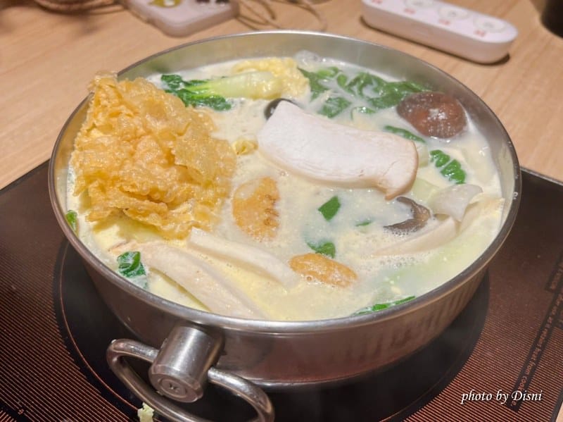 【台中西區美食】聚北海道鍋物公益路美食自助吧吃到飽,可愛熊熊、驚人肉瀑布火鍋IG打卡/菜單 - 第17張圖 S__41353238_batch