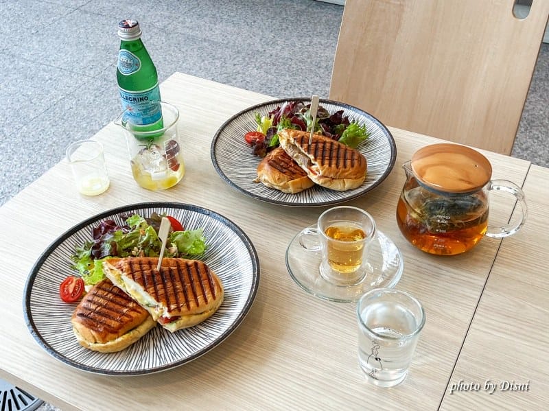 【台中西屯美食】VVG Theater Café好樣劇場咖啡國家歌劇院挑高採光純白咖啡廳,早午餐/晚餐/輕食IG打卡/菜單 - 第11張圖 S__41476125_batch