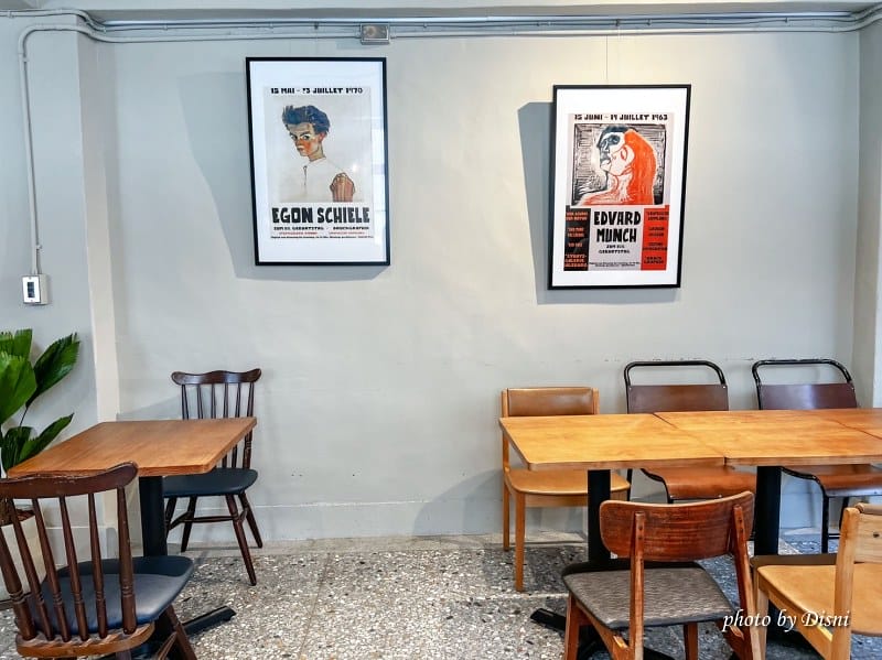 【台中北區美食】Roundabout Café 圓環咖啡梅川質感藍色早午餐,招牌浮誇系咖啡必點IG打卡/菜單 - 第10張圖 S__43212824_batch