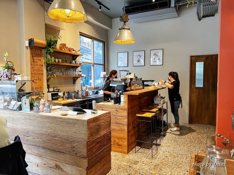 【台中北區美食】Roundabout Café 圓環咖啡梅川質感藍色早午餐,招牌浮誇系咖啡必點IG打卡/菜單 - 第5張圖 S__43212819_batch