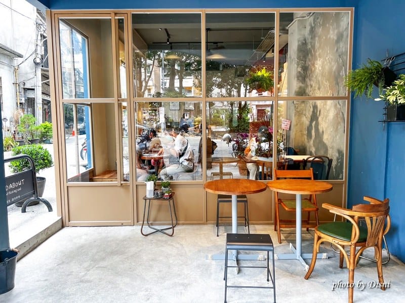 【台中北區美食】Roundabout Café 圓環咖啡梅川質感藍色早午餐,招牌浮誇系咖啡必點IG打卡/菜單 - 第4張圖 S__43212818_batch