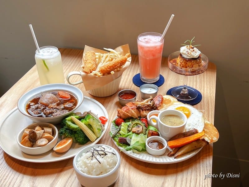 【台中北區美食】Roundabout Café 圓環咖啡梅川質感藍色早午餐,招牌浮誇系咖啡必點IG打卡/菜單 - 第19張圖 S__43212834_batch