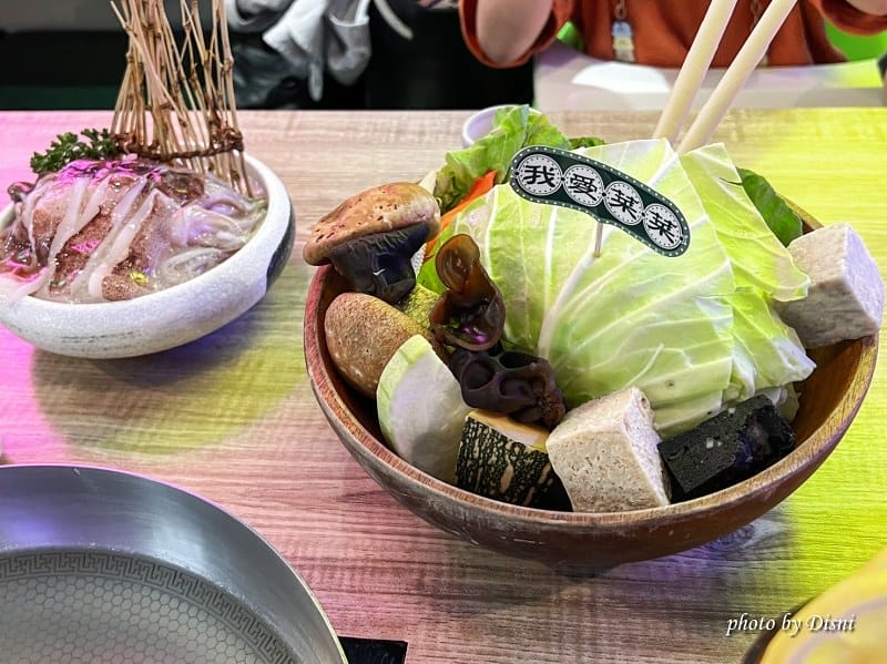 【台中公益路美食】蛤?! Huh Pot 台中公益店爆滿蛤蜊火鍋老火湯頭,復古香港風格人氣餐廳IG打卡/菜單 - 第16張圖 1-3 S__45916178_batch