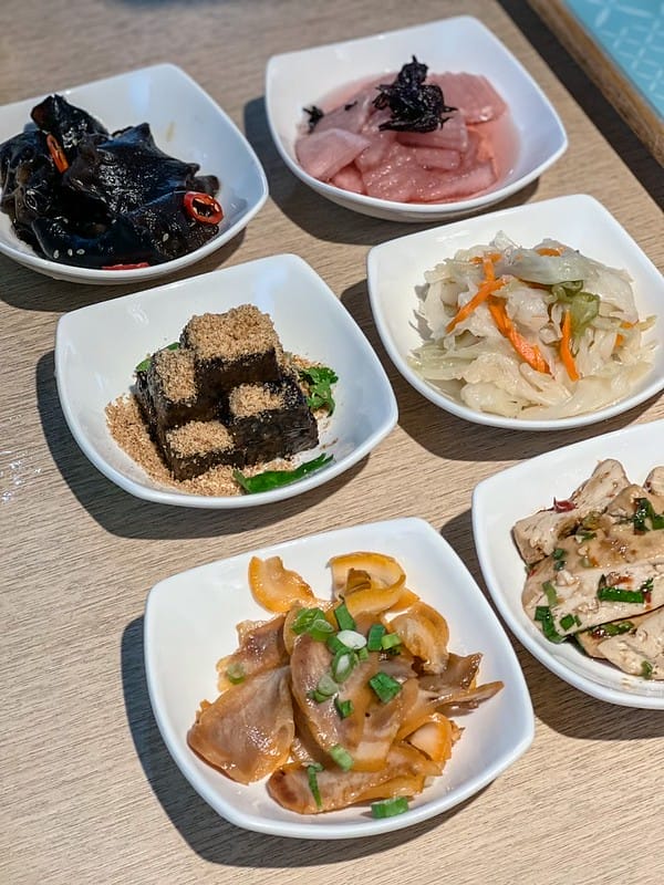 【台中南屯美食】墨竹亭 燃麵本家超熱門人氣麵店,文青質感路線平價排隊美食IG打卡/菜單 - 第7張圖 S__48808079