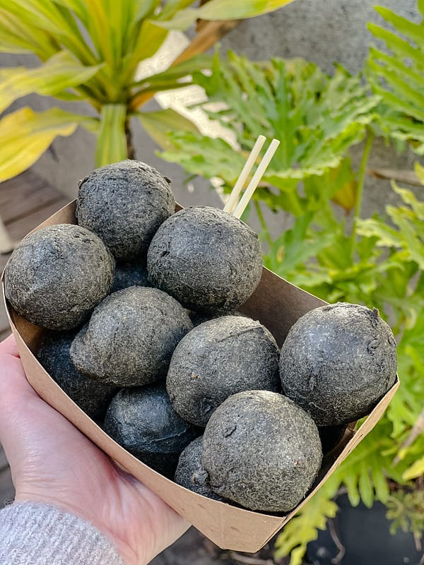 【台中西區美食】黑心地瓜球審計新村美食推薦,超人氣排隊美食 超大顆且多種口味IG打卡/菜單 - 第2張圖 2-1 IMG_4284