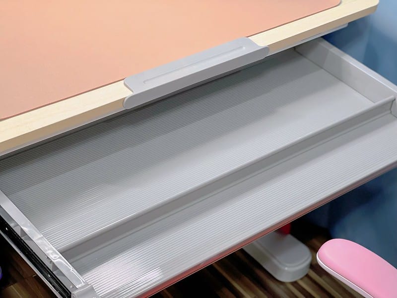 【幼童用品】成長天地 90公分兒童成長書桌 3-18歲升降桌椅組,超質感美型推薦另有旋轉書櫃 - 第11張圖 1-7 IMG_0474