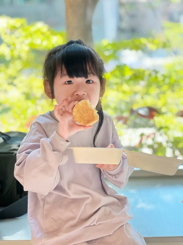 【台中西區美食】尷尬司康金典綠園道第六市場,人氣排隊美食 草莓季 限量IG打卡/菜單 - 第12張圖 1-6 F_IMG_2108