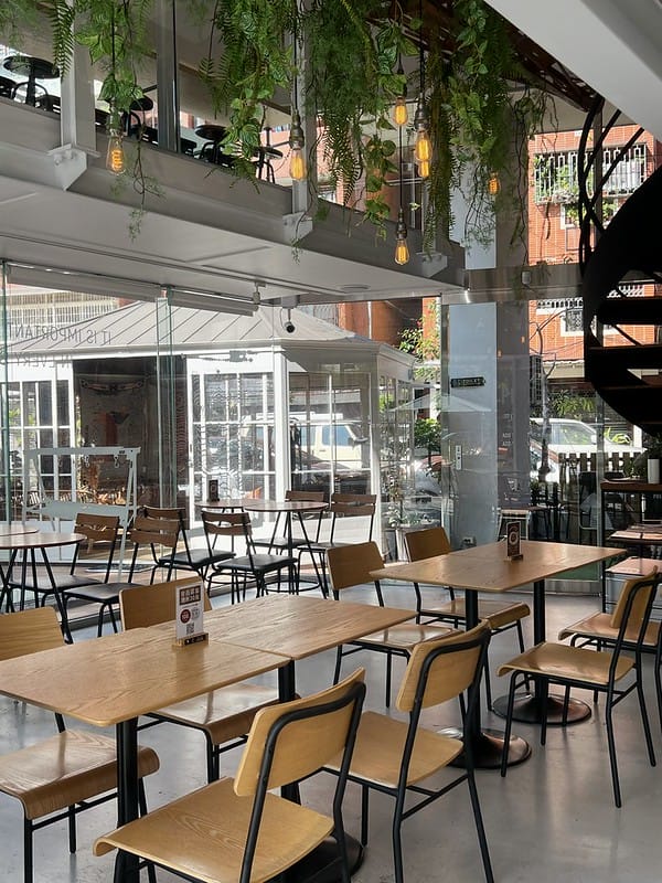 【台中西區美食】宅樂咖啡Zeller Coffee韓系露營野餐風,建國店近台中車站、綠空鐵道IG打卡/菜單 - 第6張圖 1-2 F_IMG_2223