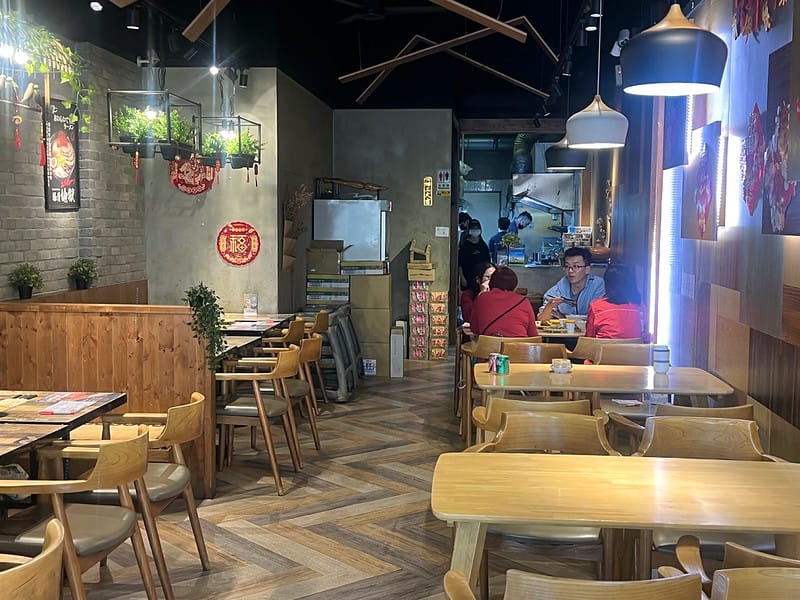 【台中大里美食】山禾堂拉麵 草莓富翁在這裏,40種食材吃到飽 拉麵、草莓、炸物、叉燒飯……IG打卡/菜單 - 第5張圖 1-2 F_IMG_2487