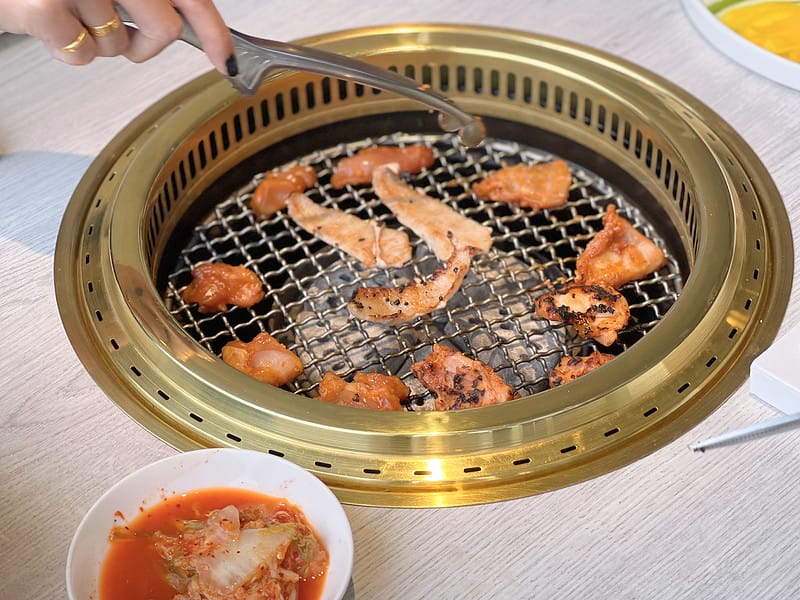 【台中南屯美食】三山燒肉輕井澤集團燒肉品牌,純白建築採光多人套餐超豐富IG打卡/菜單 - 第18張圖 1-9 F_IMG_4089