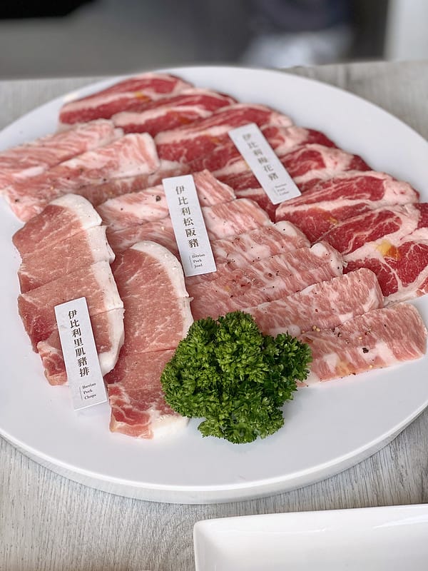 【台中南屯美食】三山燒肉輕井澤集團燒肉品牌,純白建築採光多人套餐超豐富IG打卡/菜單 - 第16張圖 1-8 F_IMG_4102