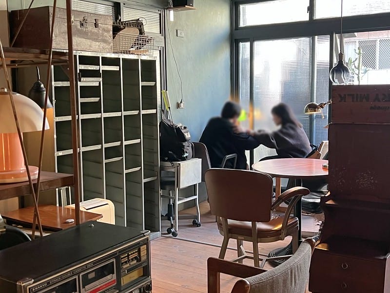 【台中西區美食】岟川咖啡特色計時咖啡廳,特色老宅下午茶 復古老物IG打卡/菜單 - 第12張圖 1-1 F_IMG_1837
