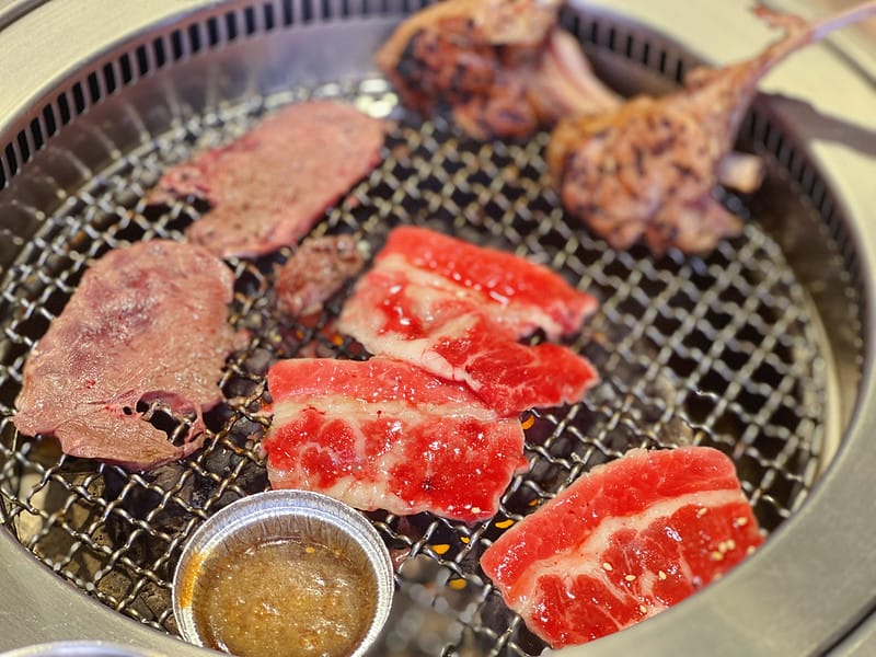 【台中北屯美食】本格和牛燒肉放題和牛吃到飽,超強自助吧朋友家庭聚餐IG打卡/菜單 - 第16張圖 1-4 F_IMG_1668