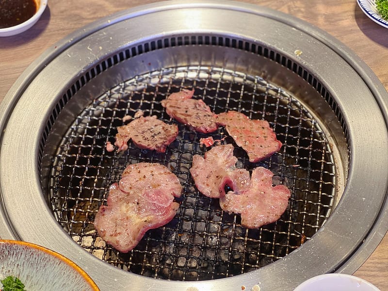 【台中北屯美食】本格和牛燒肉放題和牛吃到飽,超強自助吧朋友家庭聚餐IG打卡/菜單 - 第14張圖 1-4 F_IMG_1671