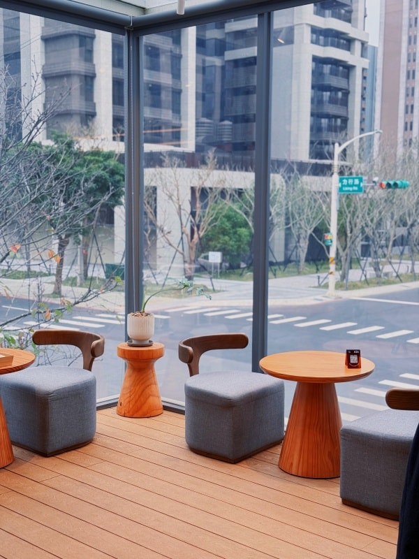 【桃園美食】CAFE STAY║質感玻璃咖啡廳，熱壓可頌/咖啡 推薦❤